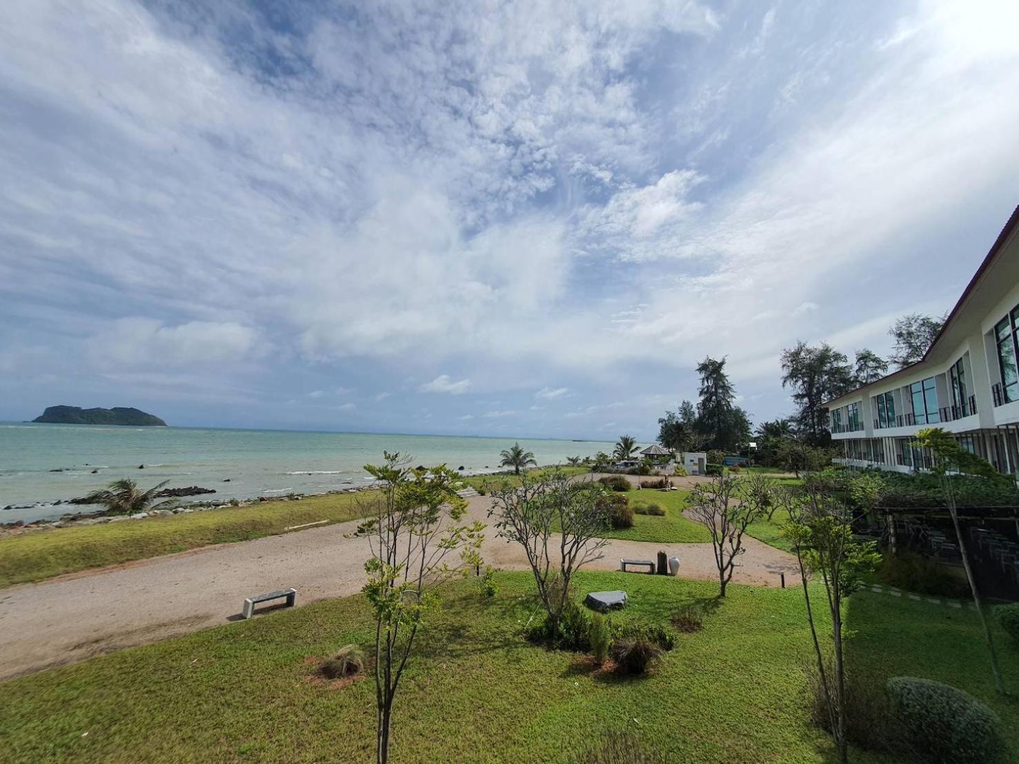 The Beach Resort & Residence - Sha Plus Pathiu Екстер'єр фото